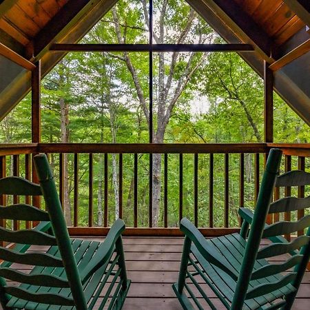 Gypsy Road - Privacy! Log Cabin With Hot Tub, Wifi, Directv And Arcade Sevierville Extérieur photo
