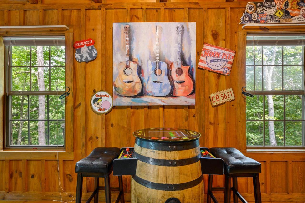 Gypsy Road - Privacy! Log Cabin With Hot Tub, Wifi, Directv And Arcade Sevierville Extérieur photo
