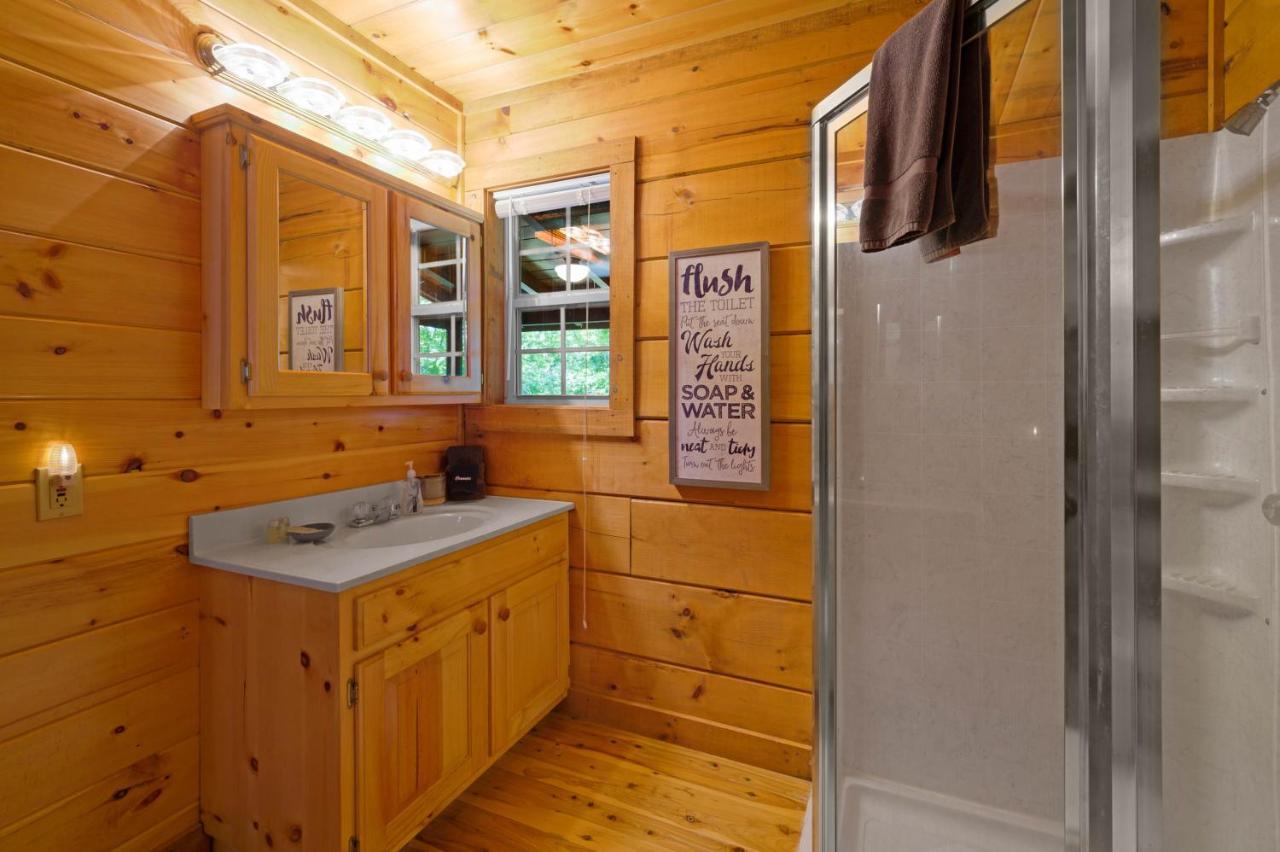 Gypsy Road - Privacy! Log Cabin With Hot Tub, Wifi, Directv And Arcade Sevierville Extérieur photo