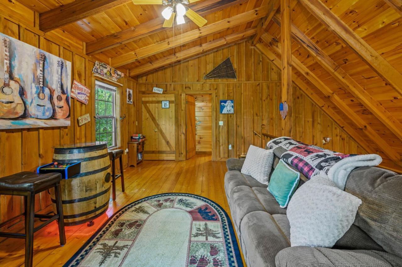 Gypsy Road - Privacy! Log Cabin With Hot Tub, Wifi, Directv And Arcade Sevierville Extérieur photo