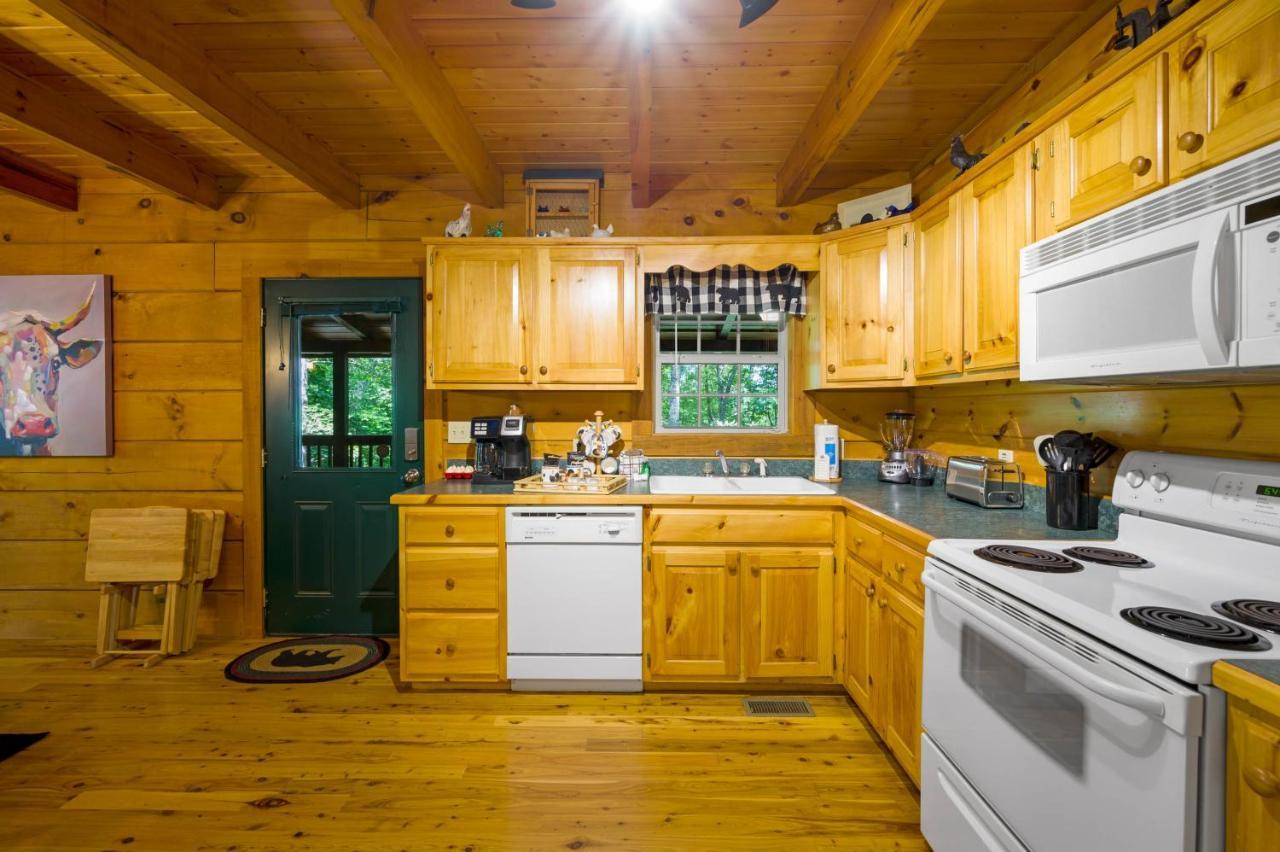 Gypsy Road - Privacy! Log Cabin With Hot Tub, Wifi, Directv And Arcade Sevierville Extérieur photo